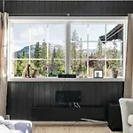 Holiday home With Ski-inout And Hot Tub In Fagerasen *