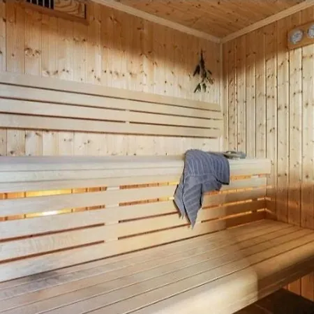 With Ski-inout And Hot Tub In Fagerasen Trysil