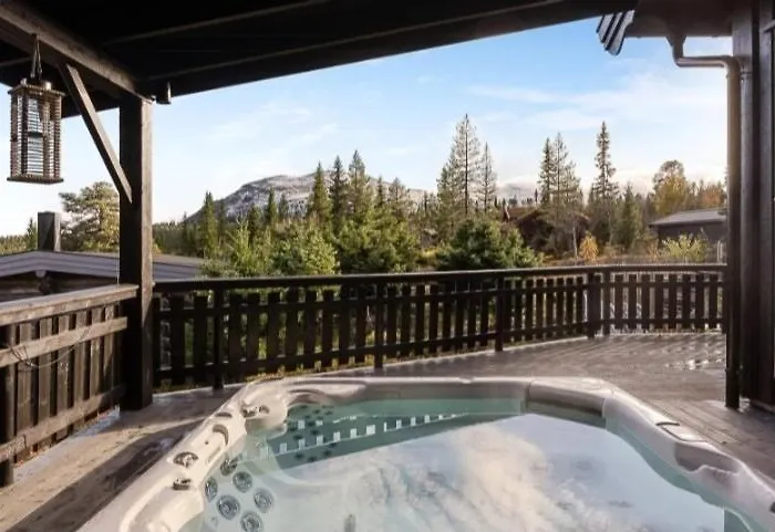 With Ski-inout And Hot Tub In Fagerasen * Trysil